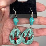 Boutique NWOT Sterling silver Southwest Howlite turquoise coral earrings Photo 3