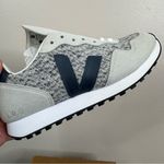 VEJA NEW  Sneakers Womens 6 SDU Rec Flannel in Snow Vegan Suede Photo 4