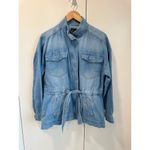 Gap Denim Utlity Jacket Size medium Jean jackets Tailored pockets Light wash Photo 7