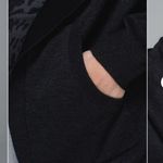 Lululemon  Cabin Yogi Wrap
Heathered Black / Black Photo 4