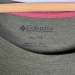 Columbia  Bear Graphic T-Shirt Women’s XL Olive Green Outdoor Gorpcore Tee Photo 2