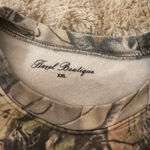 Hazel Boutique  Crewneck camo  Photo 1