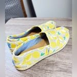 Toms 7.5 Lemon slip on flats shoes espadrilles Photo 1