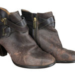 Louise et Cie  Heeled‎ Booties Photo 0