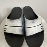 OOFOS OOahh  Sport Slide Sandals – Unisex M6/W8 – Black/White Fade – (B5) Photo 1