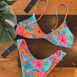 Vaya Island Bikini Top Photo 1