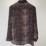 Ali & Kris  leopard print blouse.  Size Small. Photo 1