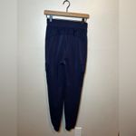Evereve  Ari Cargo Jogger‎ in Navy Photo 3
