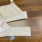 Playtex 18 Hour Bra 4608 Womens 38B Light Beige Floral Comfort Support Wireless Photo 4