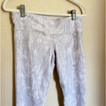 Alo Yoga Vapor Python Snakeskin Print Leggings size medium Photo 3