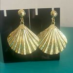 4 Pair Gold Tone Starfish and Shell Tropical Ocean Dangle Statement Earrings Set Photo 9