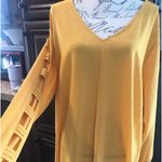 Avenue NWT  size 26/28 yellow blouse with cut out sleeve Photo 1
