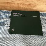 Wild Fable Women's Light Wash White Crochet Hem Jean Shorts - Size 4 - NWT Photo 1