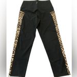 Zyia  Active Women's Pocket Brilliant Hi-Rise Capri MG7 Black Leopard Size 8-10 Photo 3