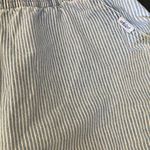 FINAL MARKDOWN Ladies pinstripe shorts 14 Photo 1