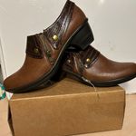 Easy Street Women’s Shoes Photo 0