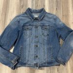 Old Navy  size Large denim jacket, great for casual outings Photo 0