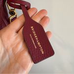 Isaac Mizrahi Bridgehampton Burgundy Cognac Leather Tote Messenger Turnlock Bag Photo 2