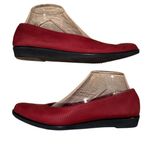 Salvatore Ferragamo Salvatore Ferragamo Women's Red Ribbed Pointed Toe Ballet Flats Size 8 Narrow Photo 1