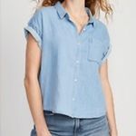 Celebrity Pink 💥 Light Denim Chambray Short Sleeve Button Down Lightweight Top M Photo 1