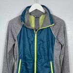 Title Nine Women S Gray Blue Willpower Running Jacket Full Zip Hooded Quilted Photo 2