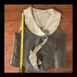 Karen Hart rugged army green faux suede vest with Sherpa Fleece - Size Medium Photo 5