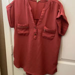 Lily White FINAL MARKDOWN Sporty  top medium Photo 0