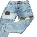 Hollister 🌟  Ultra High-Rise Mom Jeans Raw Hem Patchwork Size 31 👖 Photo 2