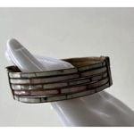 Vintage Women’s 70s Mother of Pearl Inlay Dainty Brass Bangle Bracelet Sz 8” Pink Photo 1