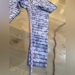 Athleta  Elation printed capri legging Tahiti dusk purple size small Photo 11