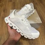 ON CLOUD COAST white running athletic training shoes sneakers women’s 9 new Photo 5