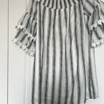 Altar'd State Short loose black/white dress, shoulders up or down Photo 2