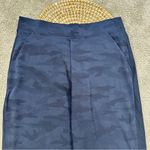 Athleta Women’s Brooklyn Ankle Camo Pants Pull Lightweight On in Navy Camo 12 Photo 2