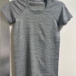 Lululemon Swiftly Tech Short Sleeve Tee Size 4 Photo 1