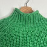 H&M ladies pullover cropped chunky knit vibrate green cozy sweater size small Photo 4