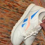 Reebok ANTHROPOLOGIE X  Like New Sneakers Retro Classic Leather Sneakers 9.5 Photo 6