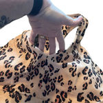 Fabletics | On-the-Go Midi Medium-Impact Sports Bra - with back pocket size L Photo 4