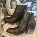 Very G  Snakeskin Faux Leather Ankle Boots Stacked Heels  Size 8. Photo 4