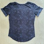Lululemon  Love Tee II - Windy Blooms Deep Navy Black - 8 Photo 7