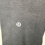 Lululemon Seamlessly Street Crop Size 8 Legging Pant 17" Black Compression Photo 2