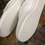 Old Navy Shoes Size 9.5 Color White Photo 4