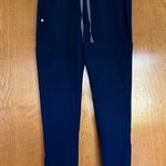 FIGS Technical Collection Wasu Scrub Joggers in Navy Size Large Photo 0