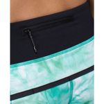 Lululemon  | Size 8 | Run Speed Short Spray Dye White Blue Tropics / Black Photo 5