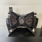 Her Universe Disney Alice In Wonderland Stripe Bow Shoulder Bag Photo 1