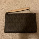 Michael Kors Wristlet Photo 1