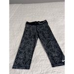 Nike  Pro Women's Capri Leggings Size‎ Small Photo 2