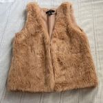 Forever 21  NWT faux fur soft pink vest. Photo 1