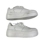 Steve Madden - Perrin Lace Up Platform Sneakers in White Photo 3