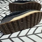 UGG  Marin Lace Platform in size 8.5 Photo 7