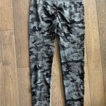 Gymshark Gymshshark Camouflage Leggings - Black and Gray Photo 3